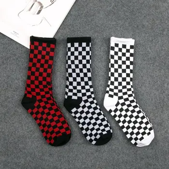 1 pora Juoda balta aikštėje kojinės vyriškos Europos ir Amerikos tendencija rudens ir žiemos medvilnės Britų stiliaus atskirų vamzdžių kojinės