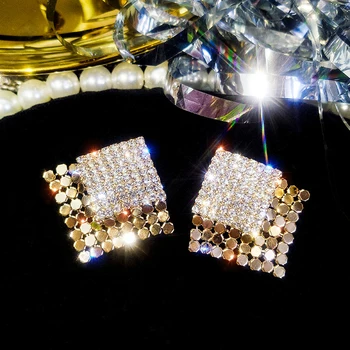 2019 karšto bižuterijos paprasta aikštėje, prabangių krištolo stud auskarai Aukso metalo auskarai Mergaitėms, dovana moteriai