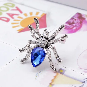 CINDY XIANG Mėlyna Kristalų Voras Sagė Klasikinis Dizainas Vabzdžių Pin Moterų Ir Vyrų Sagės Žiemos Paltai Papuošalai Aukštos Kokybės 2020 m.