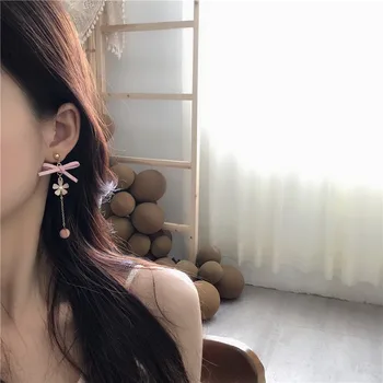 Dieną yra saldus ir mielas mergina širdies vyšnių žiedų lankas triušis asimetrinė stud auskarai auskarai moterų puošia straipsnis