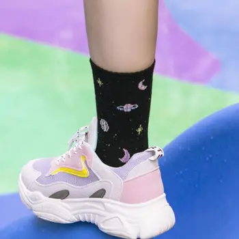 Gražių moterų kojinės, harajuku naujų kūrybinių įdomus animaciją planetos erdvės dizaino, geros kokybės kietojo medvilnės moterų atsitiktinis kojinės
