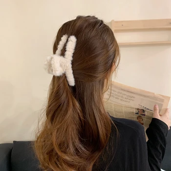 HUANZHI 2020 Naujų korėjos Žiemos Minimalistinio Pliušinis vientisos Spalvos Plaukų Claw Grip Šukos Įrašą Galvos Aksesuarai Moterims Mergaičių Papuošalai