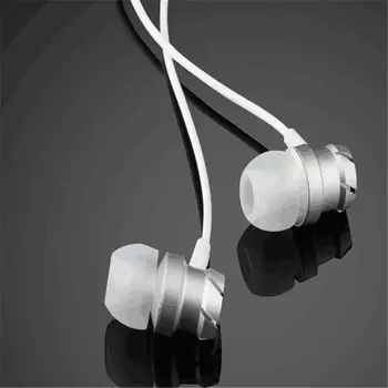 In-ear telefono ausines, ausines 3,5 mm Mikrofono Vakarienę Bass Metalo Ausinių 3 spalvų mobilusis telefonas/KOMPIUTERIS/nešiojamieji kompiuteriai/PAD