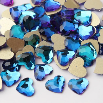 Mados Naujo Stiliaus 3D Nagų kalnų krištolas 10mm Širdies Flatback Stiklo Kristalai Naudoti Nagų 
