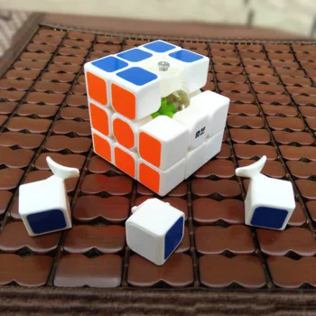 Qiyi Magiškasis Kubas 3x3x3 Cubo Magico Profissional Kubus Įspūdį Greitis Neo Kubą 3x3 Švietimo Žaislai Vaikams, Dovana Vaikams, Žaislai