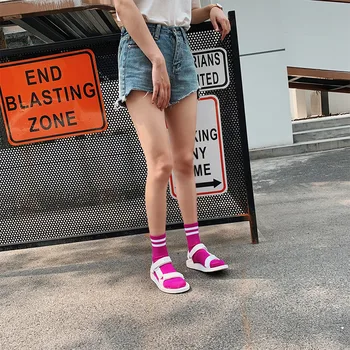 Stilingas Grynos Spalvos Klasikinis Juostelės Atsitiktinis Neon Kojinės Moterims Harajuku Fluorescencinė Žalia Trumpos Kojinės Žiemos Medvilnės Kojinės Unisex