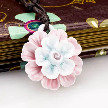 Vintage Stiliaus Mėlyna ir Balta Keramika, rankų darbo Lotus Flower Pendant Karoliai Kinų Stiliaus Etninės Stiliaus Ilgi Karoliai Moterų Panele